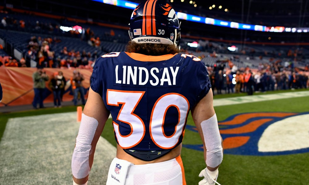 Phillip Lindsay signs with Texans